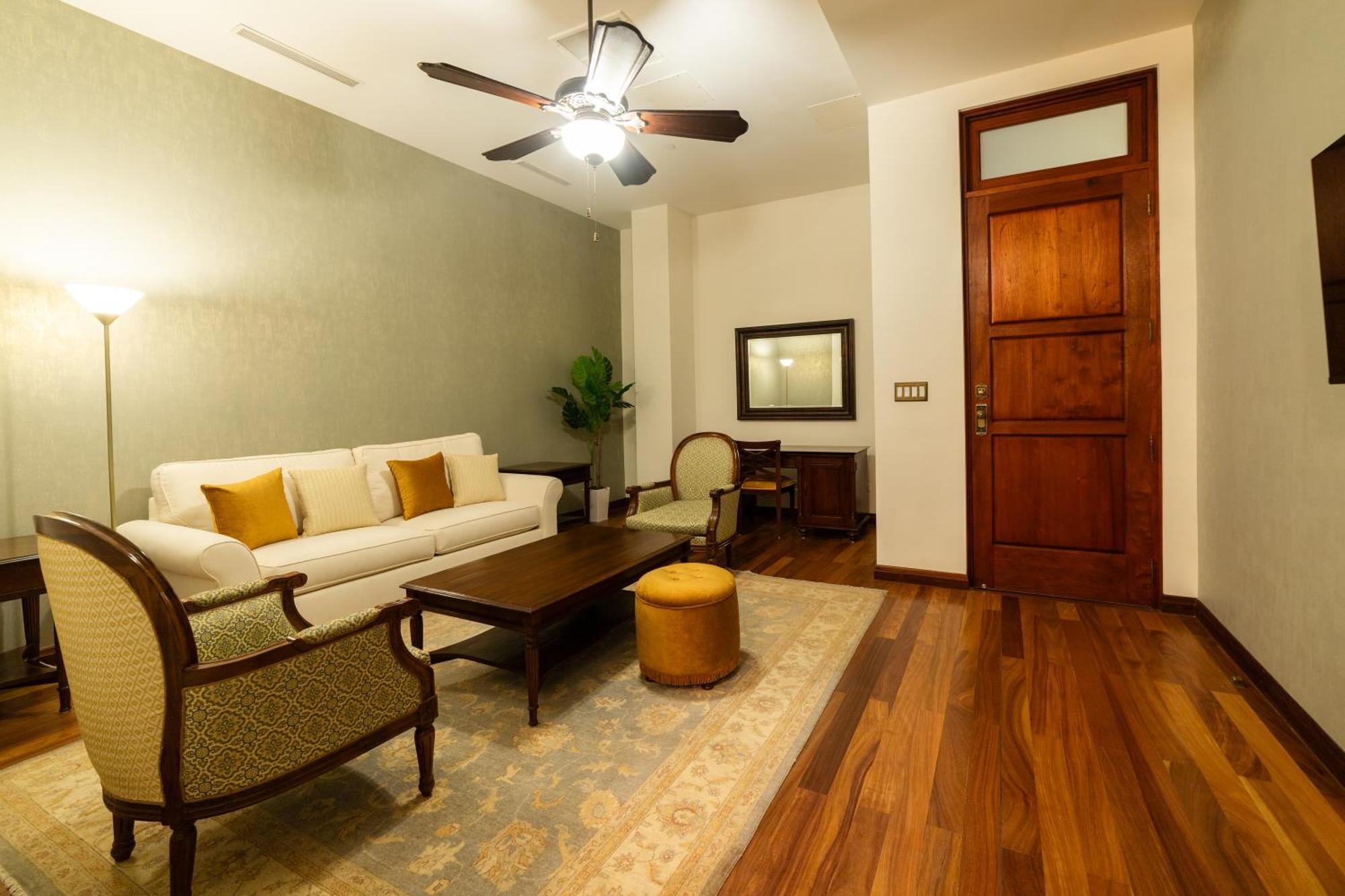 Hotel Plaza Herrera Panama  Extérieur photo