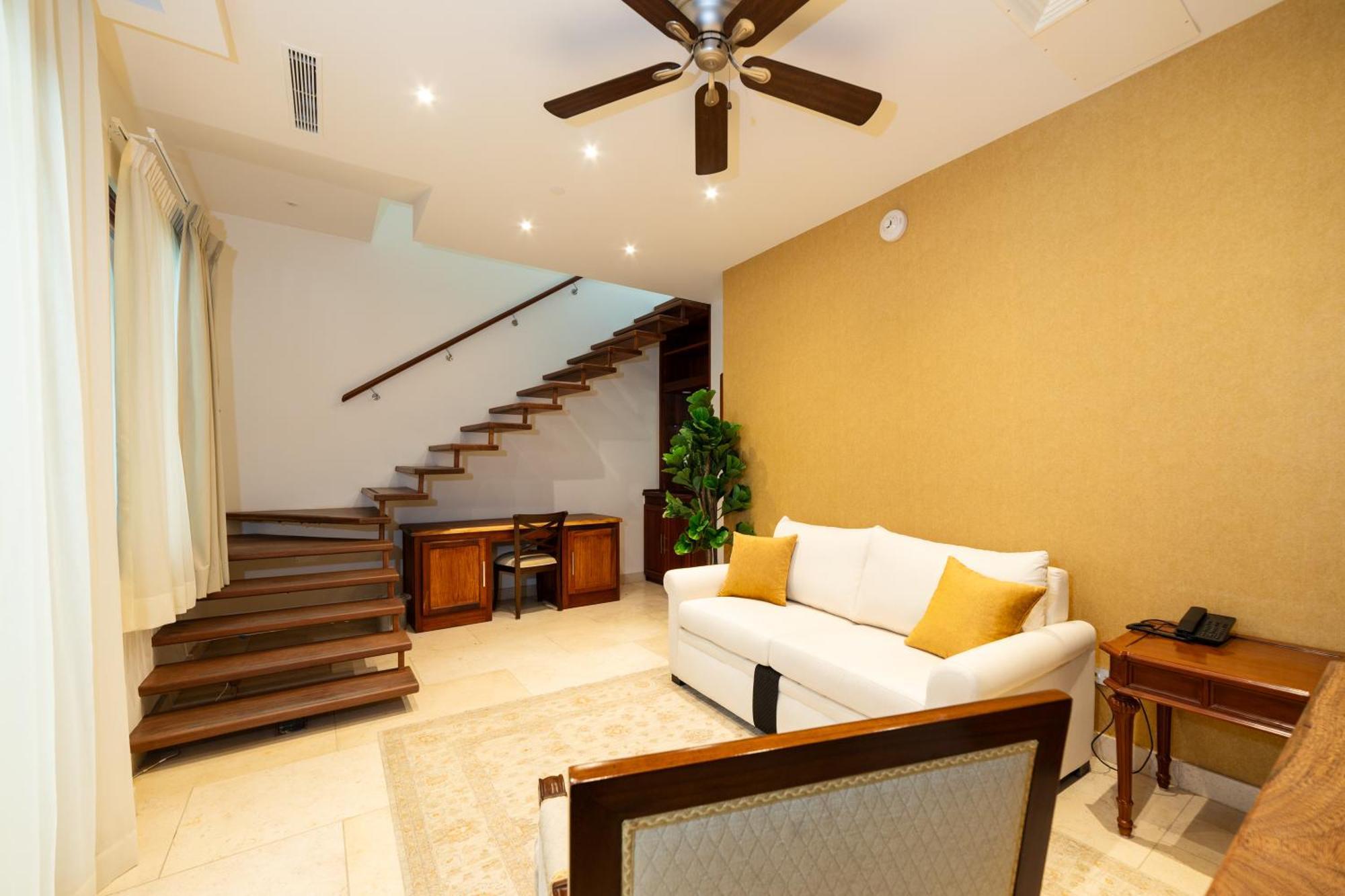 Hotel Plaza Herrera Panama  Extérieur photo